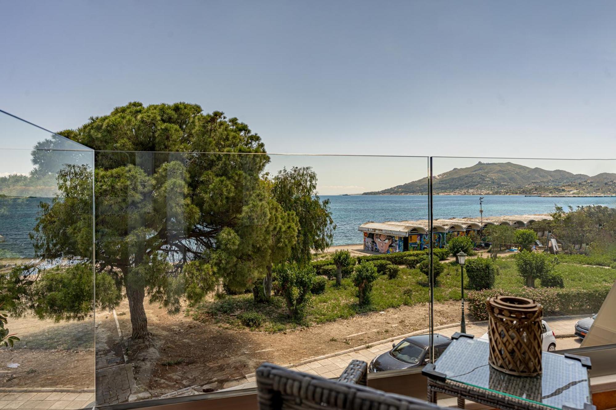 Mandy Seafront Studios Zakynthos Town Exterior photo